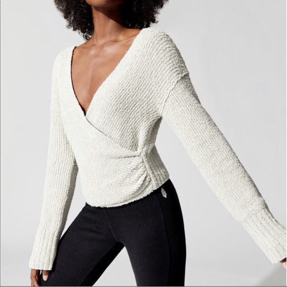 Free People Sweaters - NWOT $128 Free People Sz L Sensual Wrap Sweater